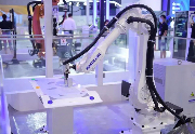 现代机器人亮相工博会，助力“智能，互联”产业发展新方向